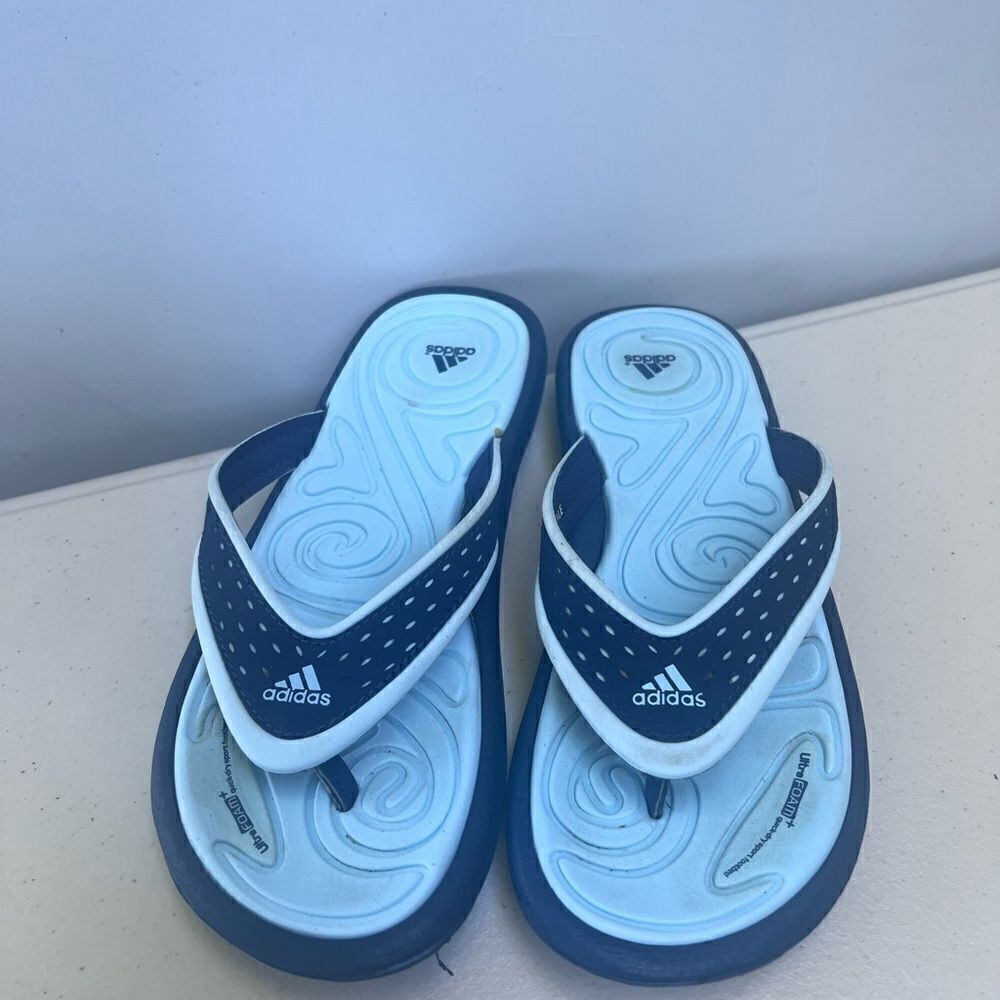 Adidas Big Kid Flip flops size 3